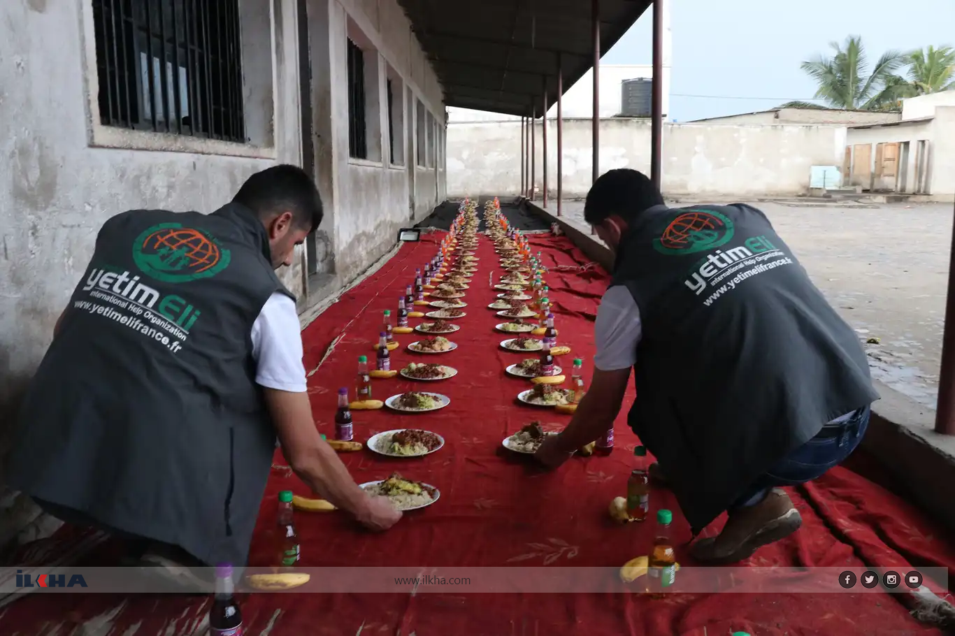 Fransa Yetim Eli Burundi'de yüzlerce kişiye iftar verdi